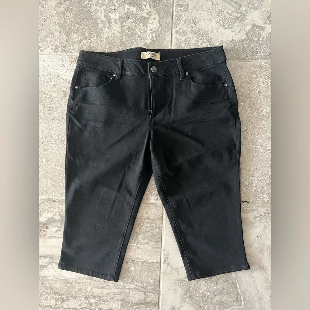 D.Jeans New York Black Capris Shorts in Black, Size 16 New w/o Tag